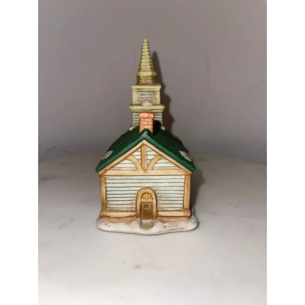 Vintage 1992 Handpainted Porcelain Christmas‎ Bisque Olde Town Village Church